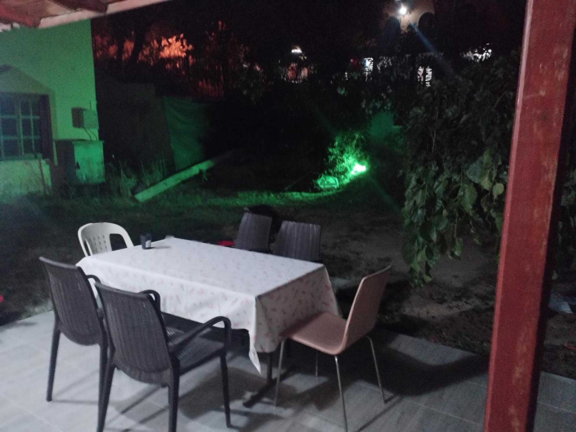 Kadinlar Denizi Plaji 100 M Bahceli Havuzlu Villa