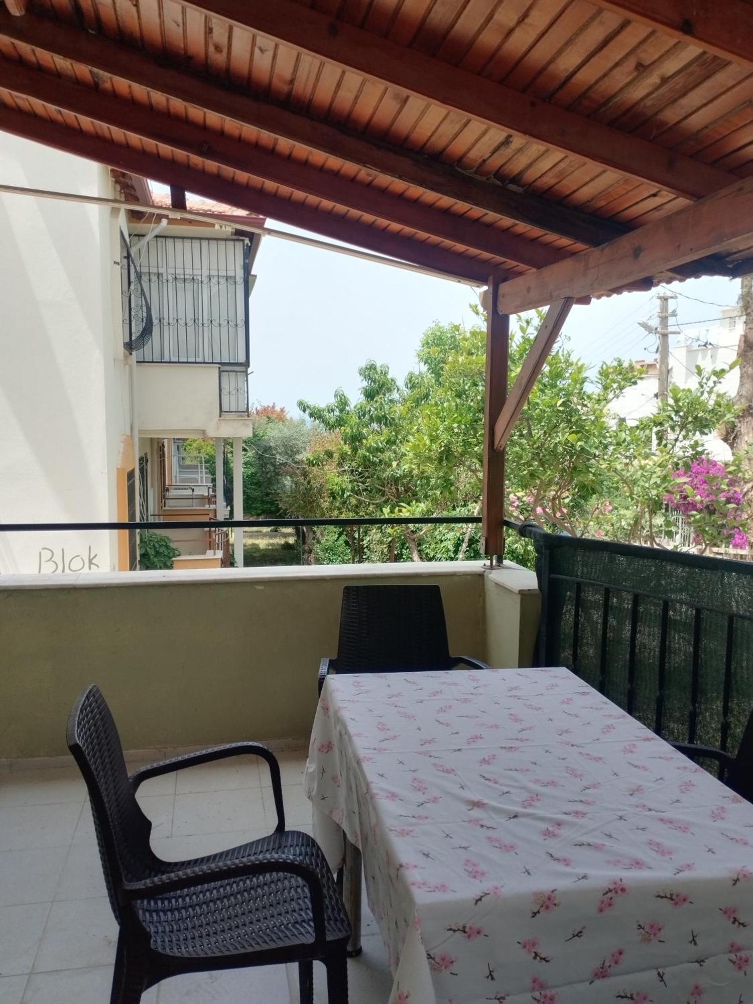 Villa Kadinlar Denizi Plaji 100 M Bahceli Havuzlu *